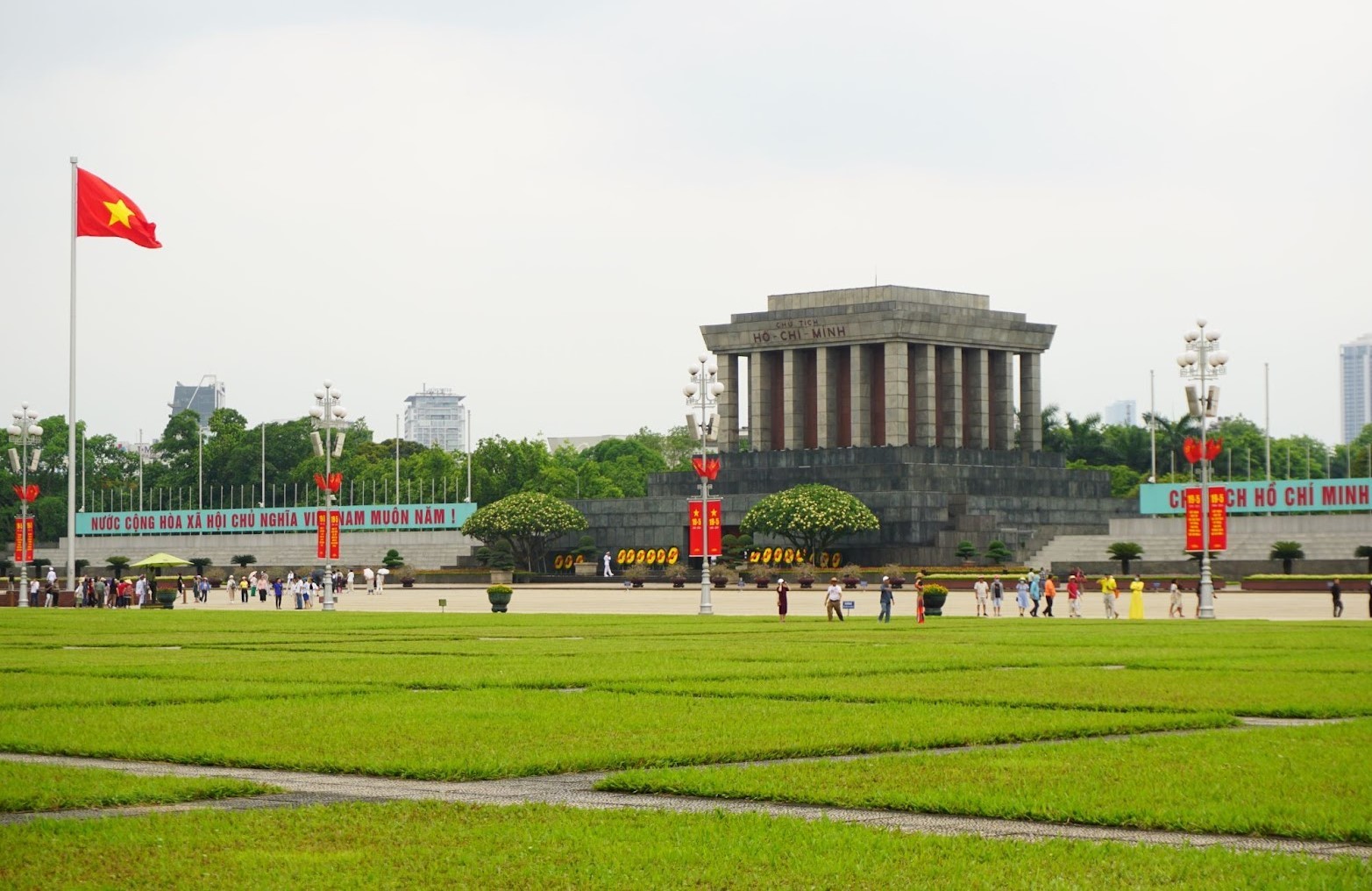 Kỷ niệm ngày sinh Chủ tịch Hồ Chí Minh: Yêu Bác lòng ta trong sáng hơn