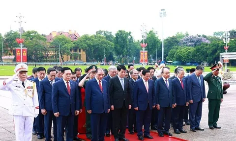 Lãnh đạo Đảng, Nhà nước vào Lăng viếng Chủ tịch Hồ Chí Minh nhân ngày sinh nhật Người