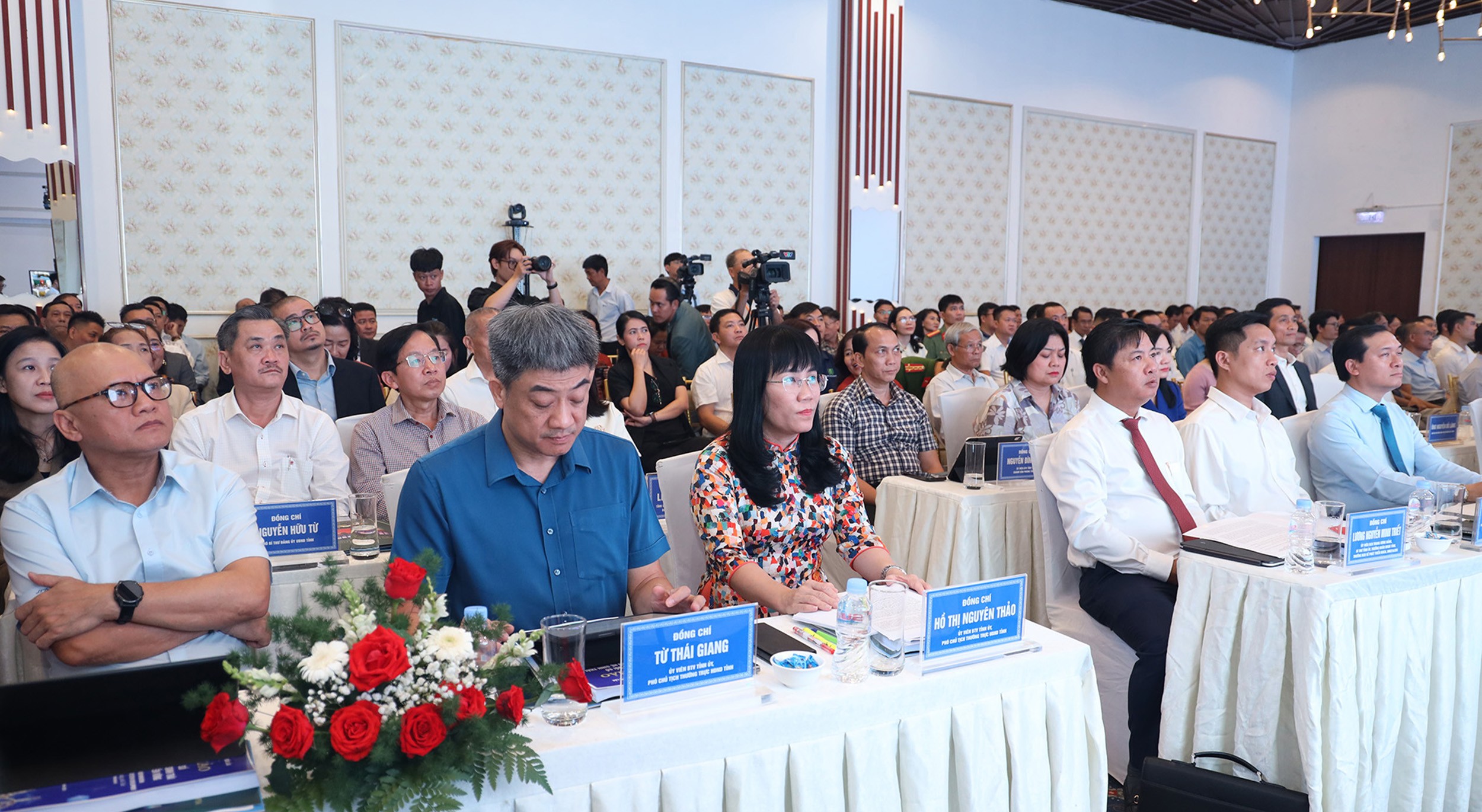 266db-cds-1782518530.jpg