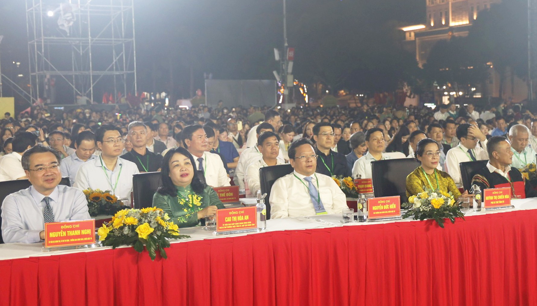 cac-dai-bieu-1786853050.jpg