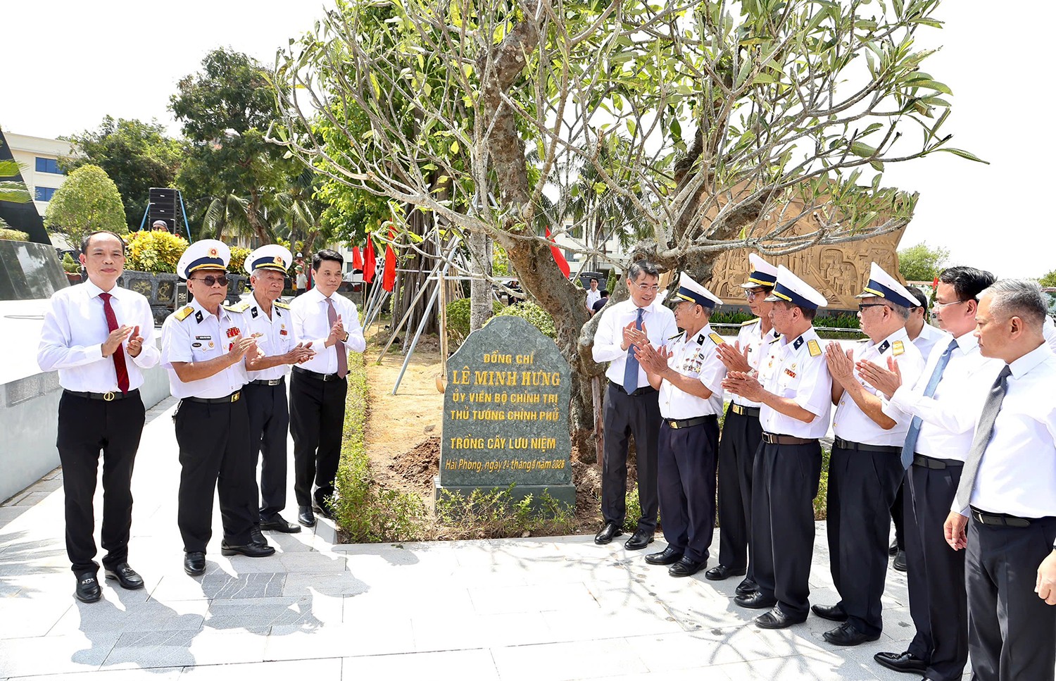 thu-tuong-tham-k151-1790240202.jpg