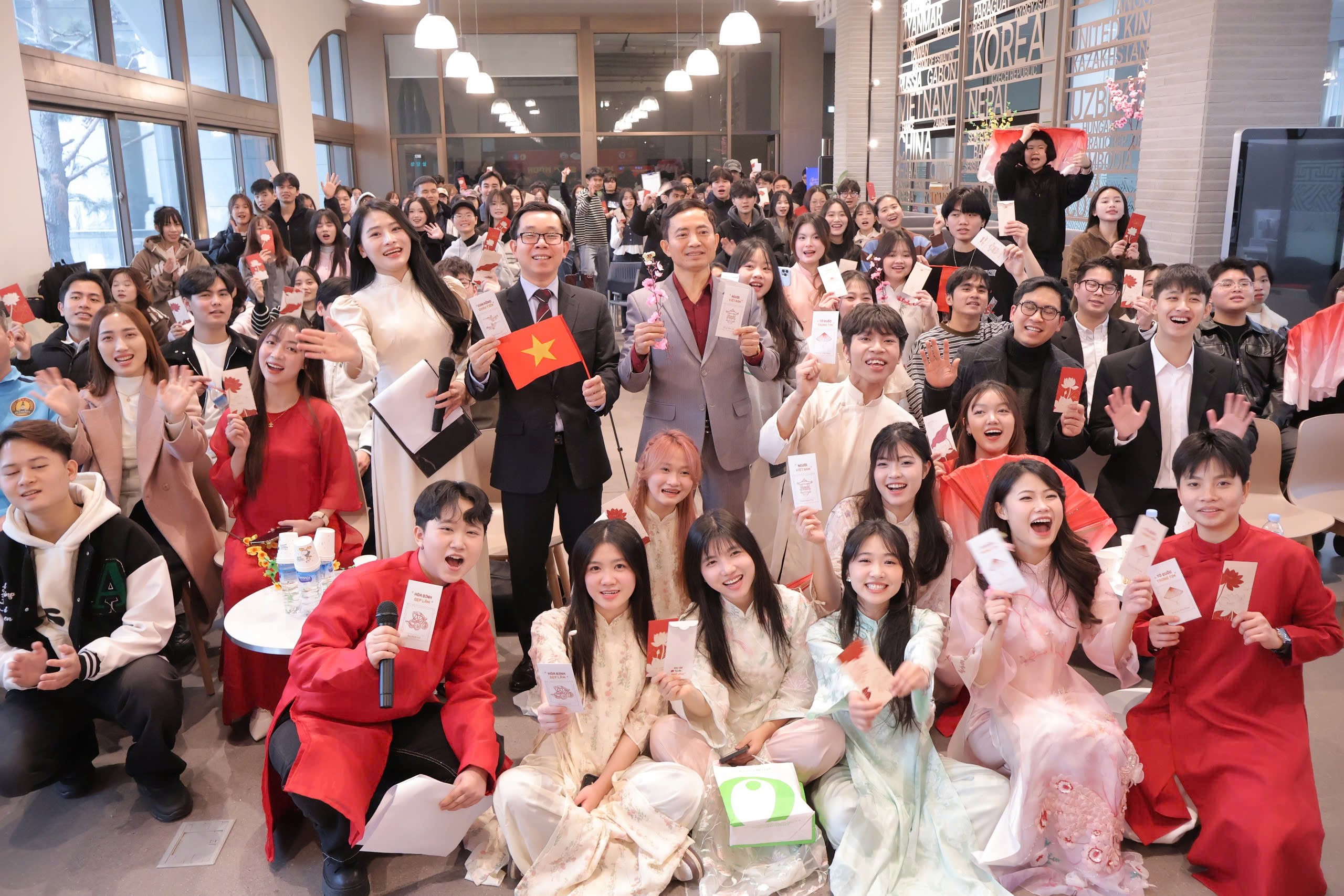 Cộng đồng người Việt tại Chungnam (Hàn Quốc) đón Tết cổ truyền, hướng về Đại hội XIV của Đảng