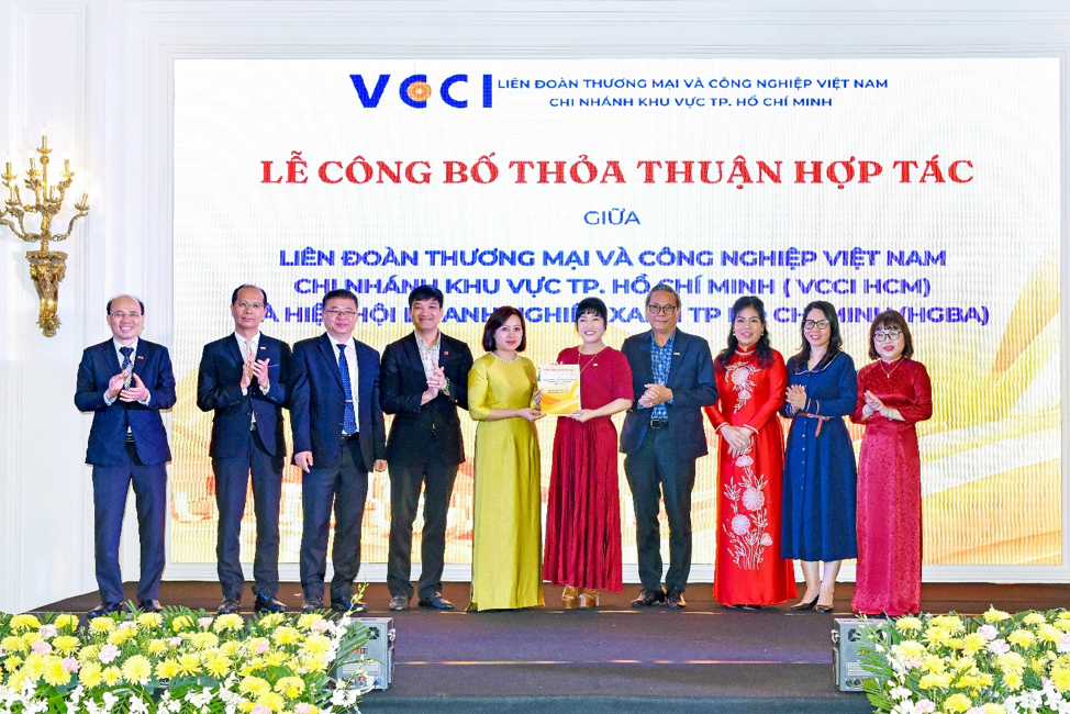 VCCI-HCM ký kết hợp tác HGBA, SHBA: Thúc đẩy chuyển đổi xanh cho cộng đồng doanh nghiệp