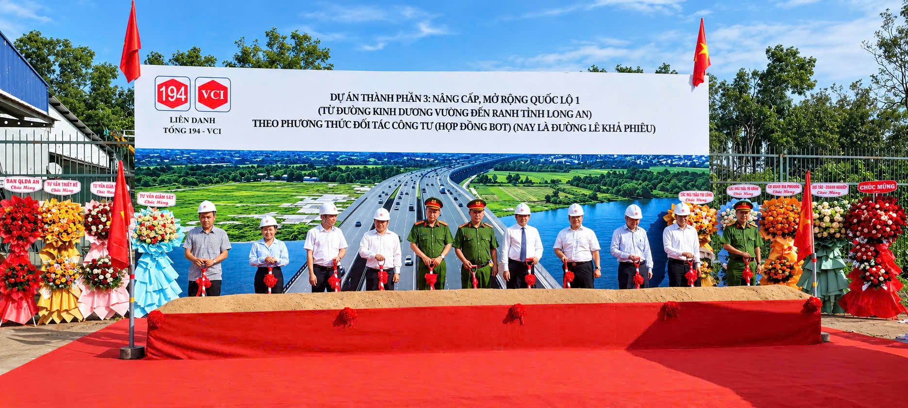 Quốc lộ 1 qua TP.HCM tăng tốc thi công, ưu tiên cầu Bình Điền - Ảnh 1