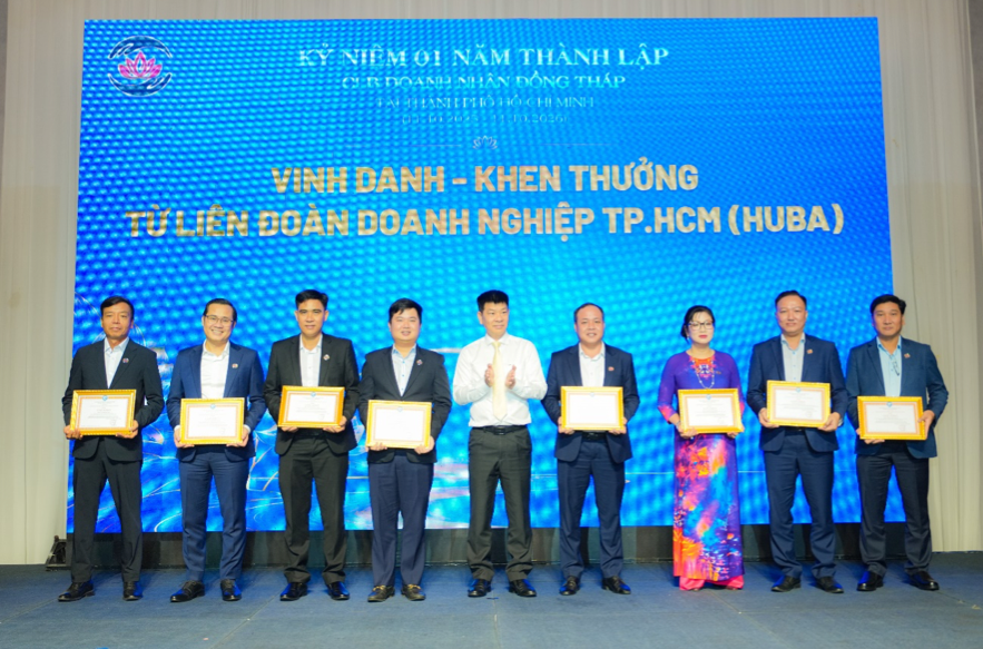 Dấu ấn 01 năm DTE: Từ kết nối doanh nhân đến đồng hành cùng quê hương - Ảnh 8