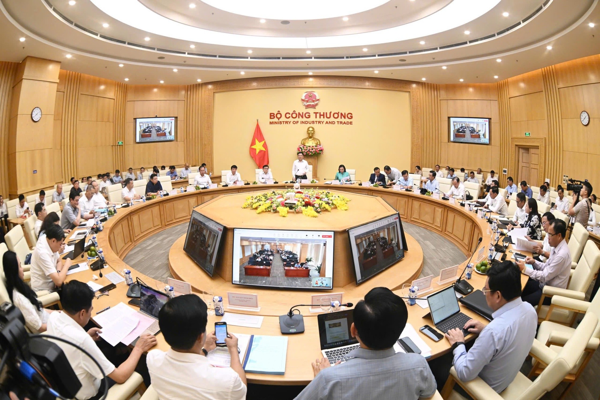 bo-cong-thuong-1779097544.jpg