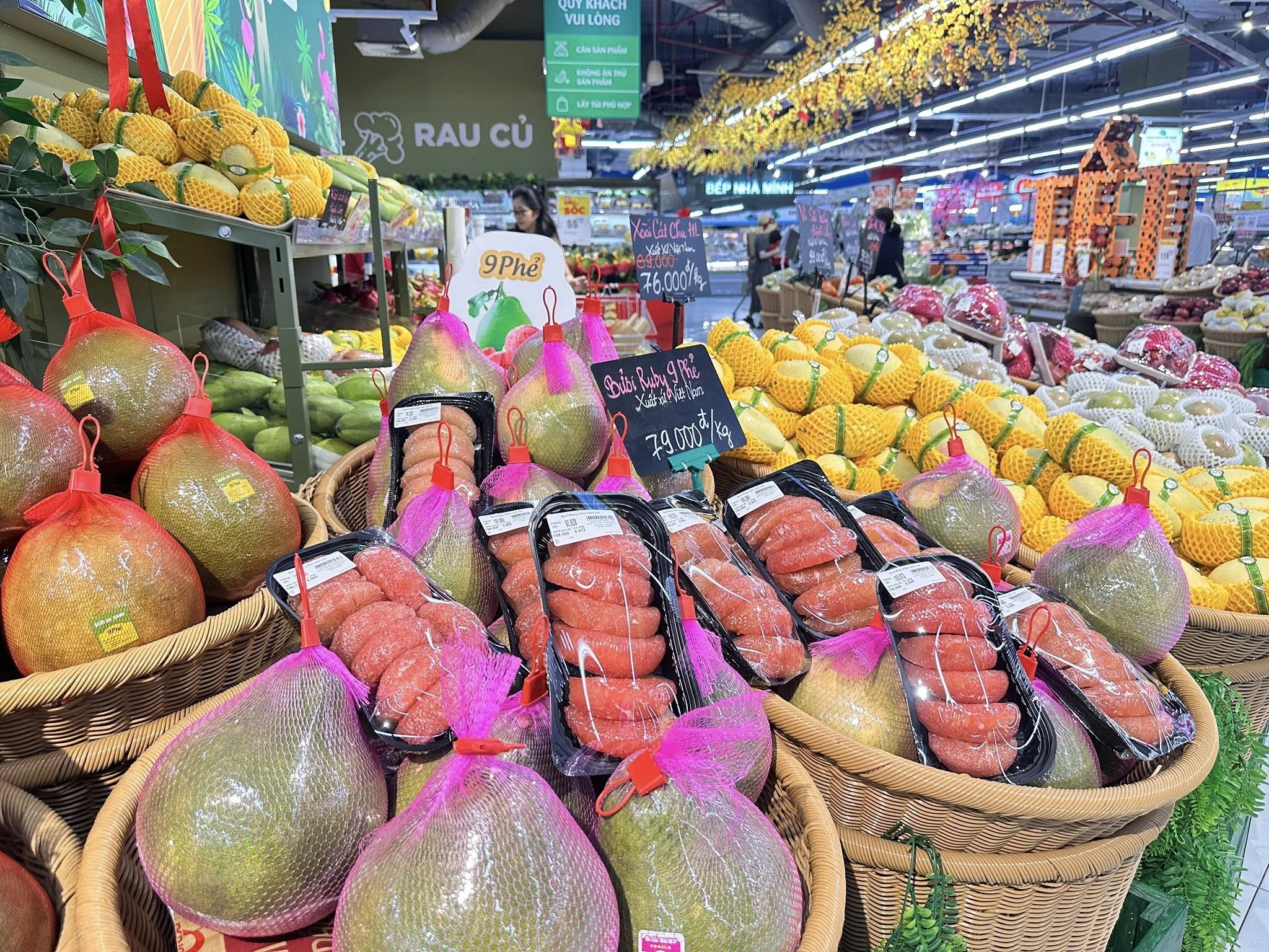 tieu-thu-hang-viet-1791518329.jpg
