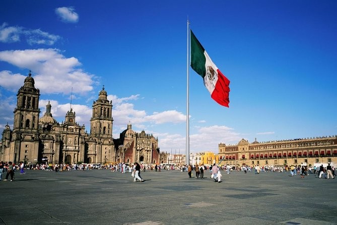 Mexico đón 31 triệu lượt du khách quốc tế năm 2021