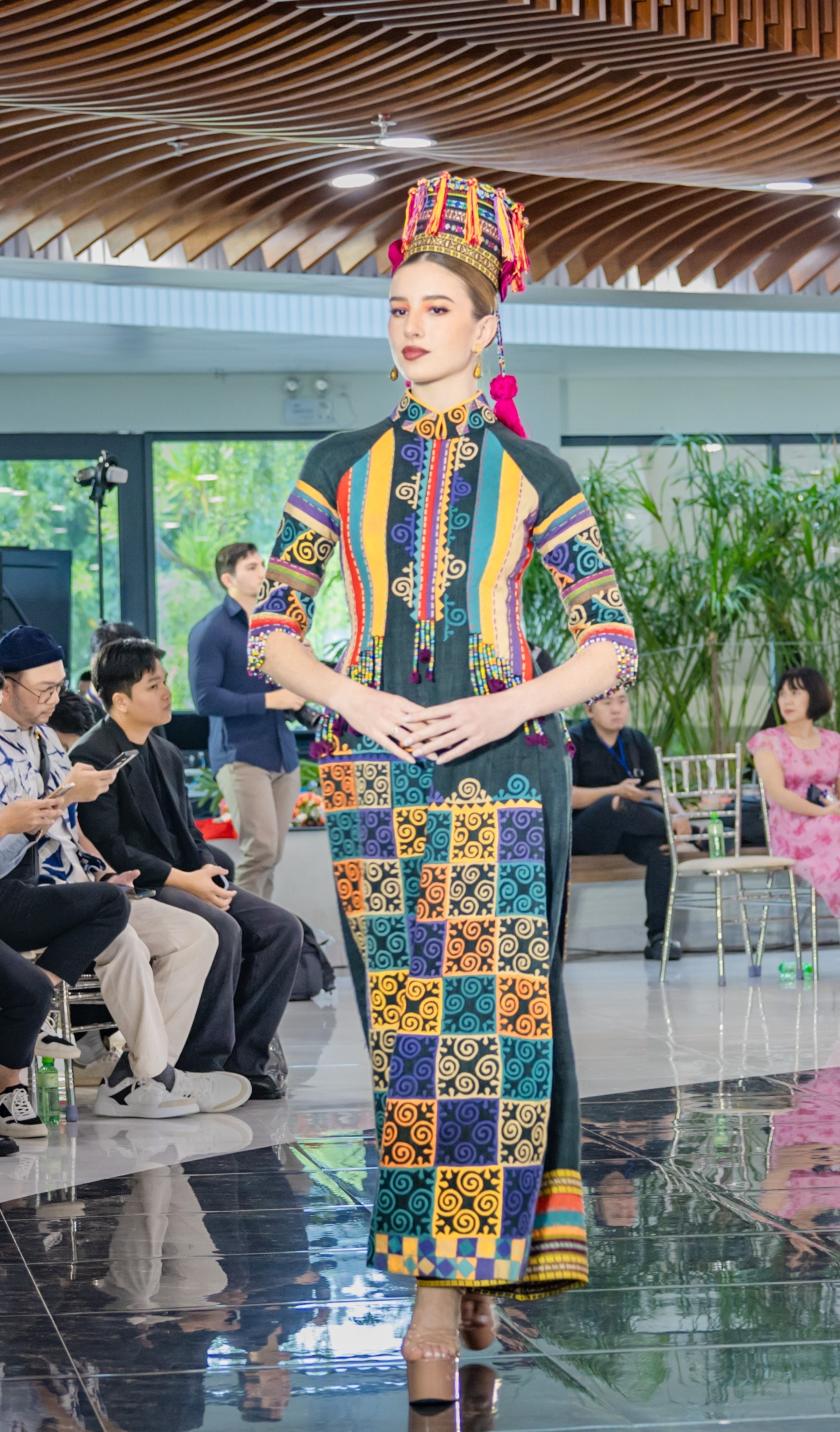 ao-dai-truyen-thong-viet-nam-mgi-8-1697631437.jpg