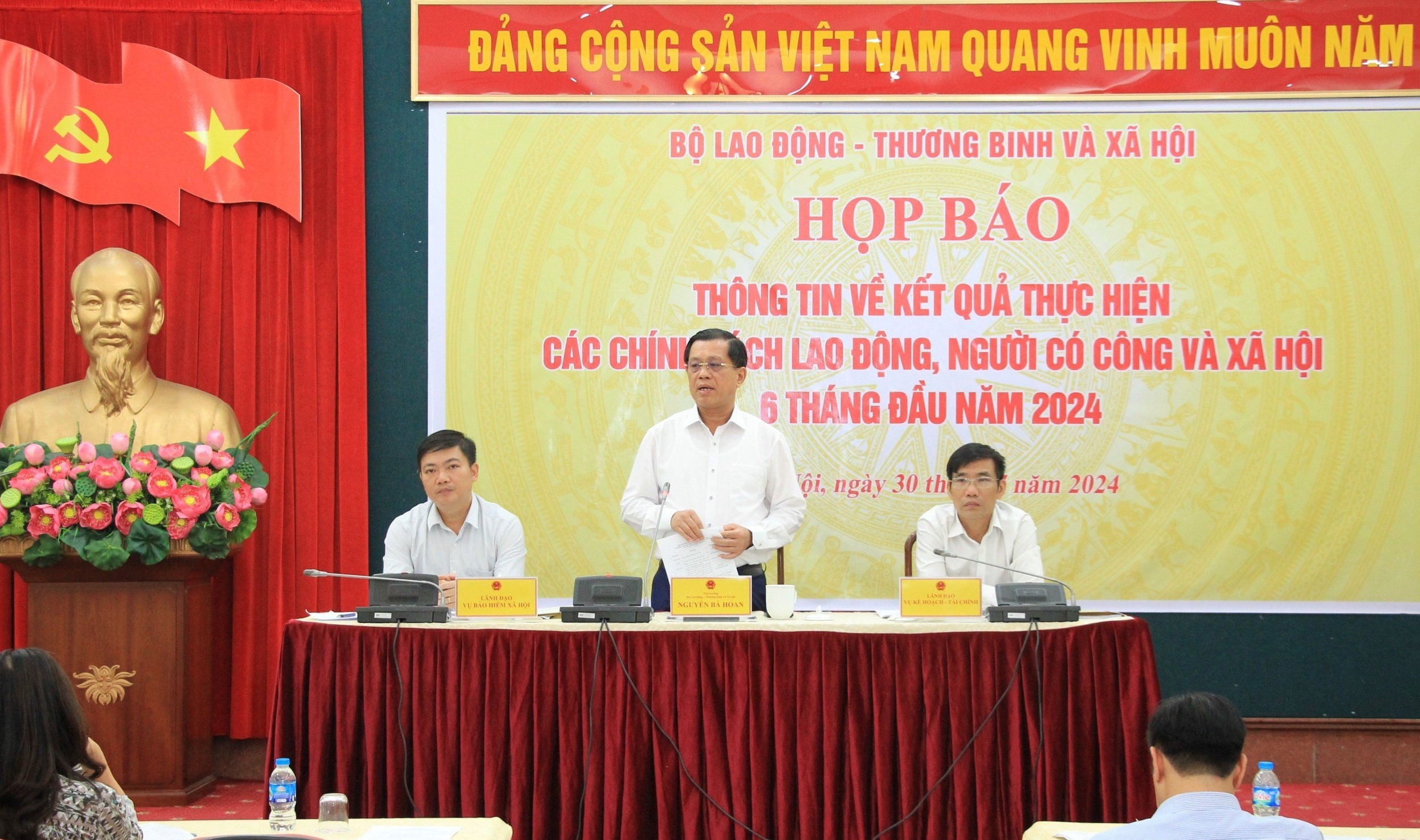 hop-bao-lao-dong-viec-lam-2-1722327976.jpg