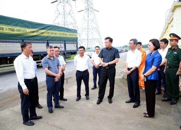 dong-dien-duong-day-500kv-1-1724812394.jpg