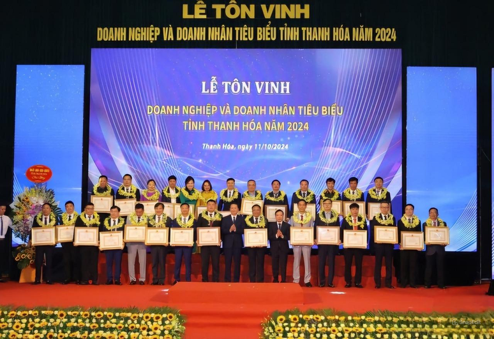 ton-vinh-doanh-nhan-2-1728705829.jpg