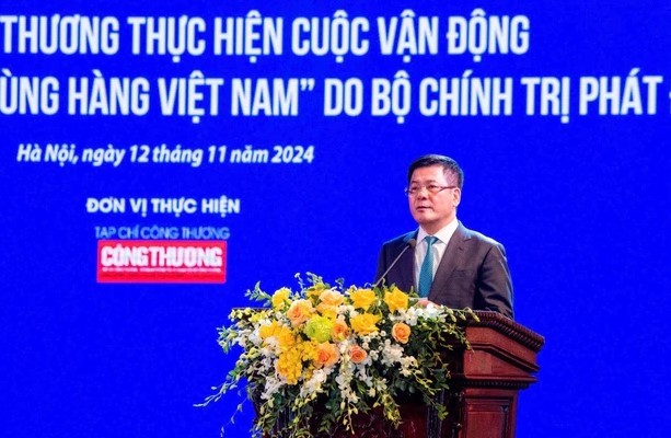 nguoi-viet-dung-hang-viet-5-1731401144.jpg