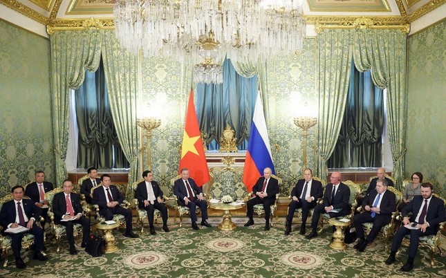 ktx-tong-bi-thu-to-lam-hoi-dam-1ong-thong-putin-2-1746925798.jpg