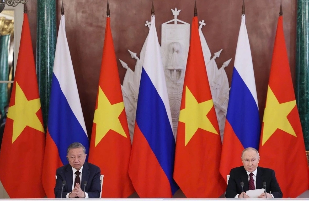 ktx-tong-bi-thu-to-lam-hoi-dam-1ong-thong-putin-4-1746925832.jpg