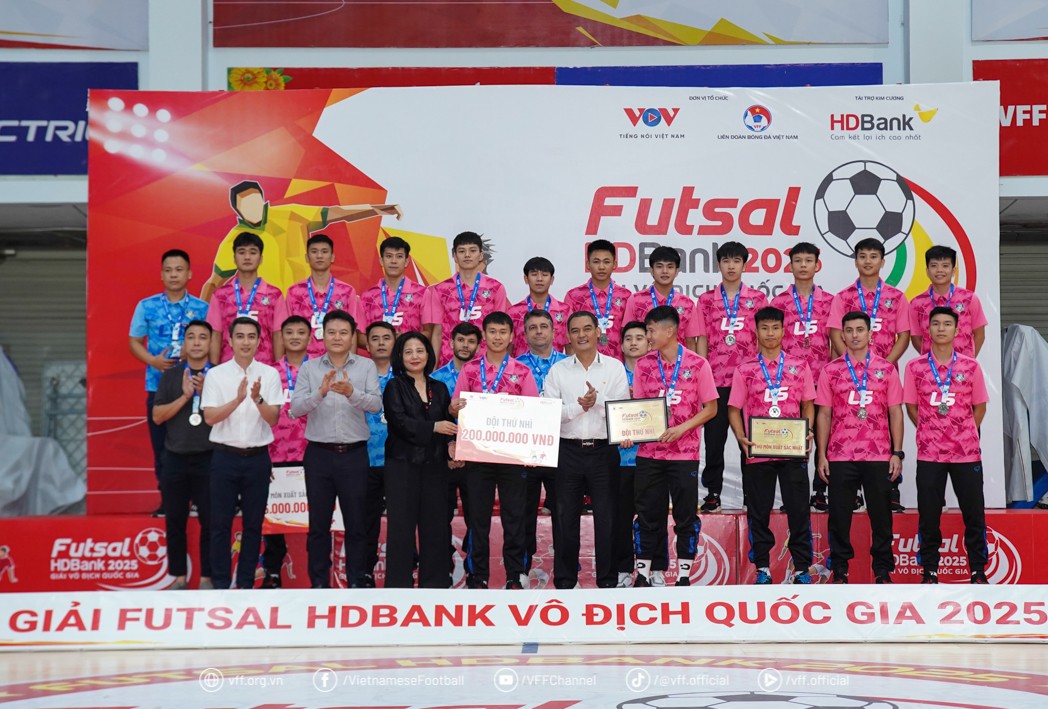 Đội Á quân: Thái Sơn Bắc