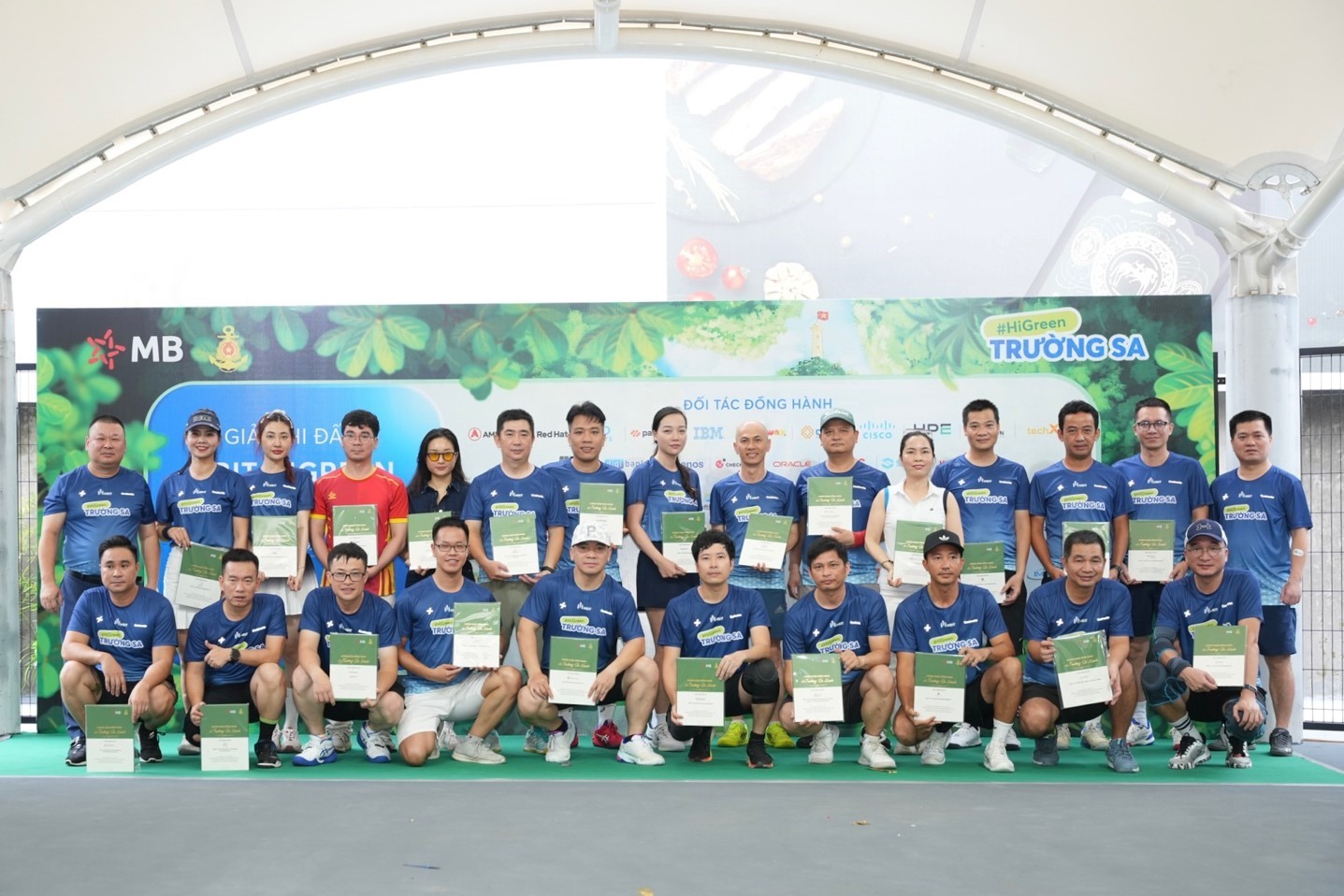 Đại diện MB cùng các tập đoàn, đối tác trong nước và quốc tế  tham gia Giải đấu MBIT HiGreen Pickleball 2025