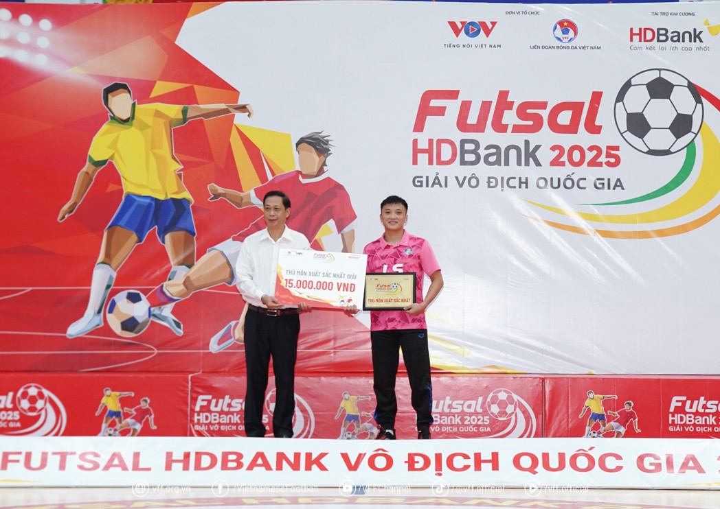 Thủ môn xuất sắc nhất: Phạm Văn Tú, Thái Sơn Bắc