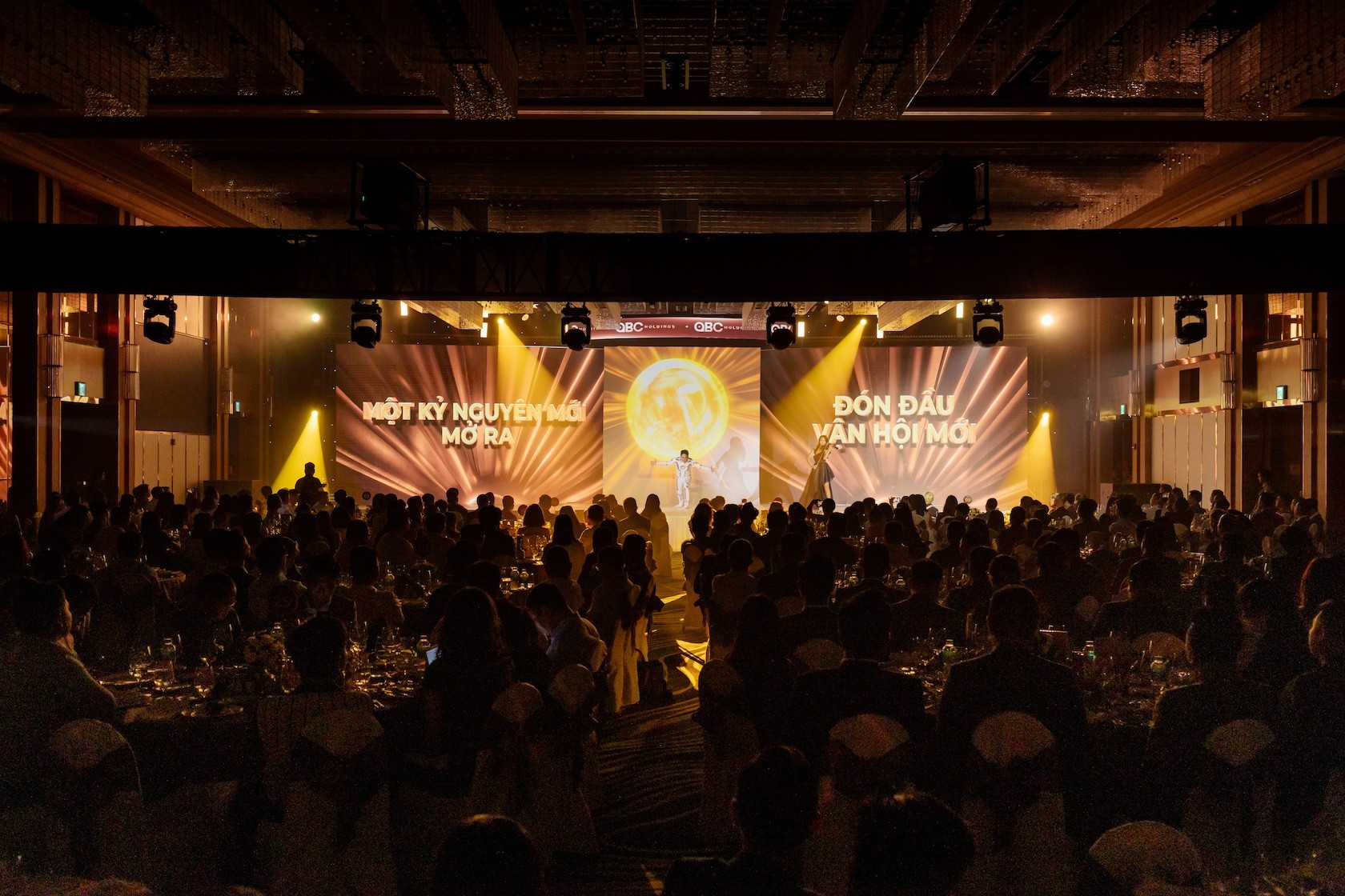 Lễ ra mắt thương hiệu OBC Holdings được tổ chức trang trọng với sự tham dự của đông đảo đối tác chiến lược, gần 100 đại lý phân phối bất động sản.