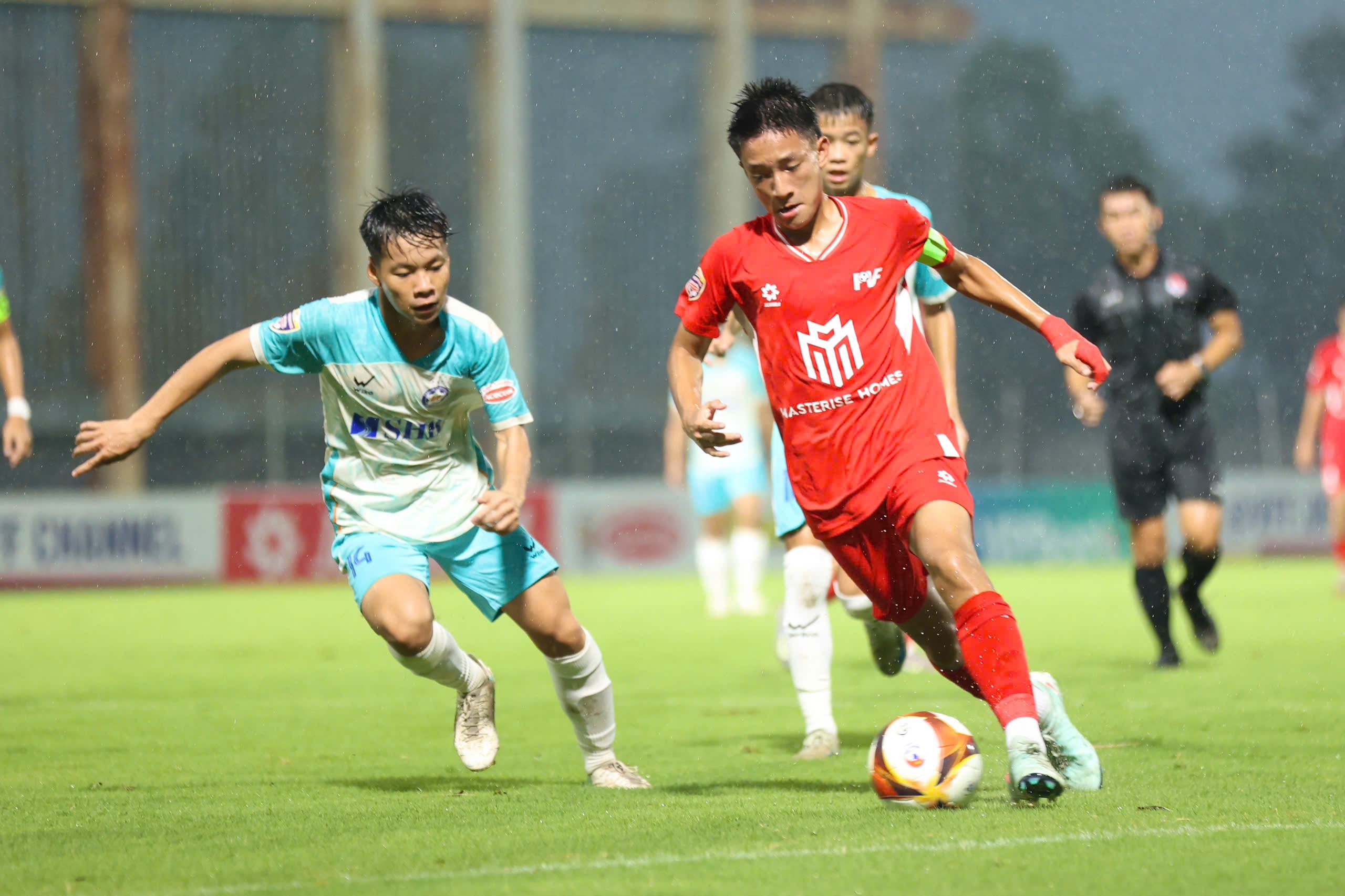 Ngay sau lễ khai mạc, đã diễn ra các trận đấu ở lượt trận đầu tiên của Giải