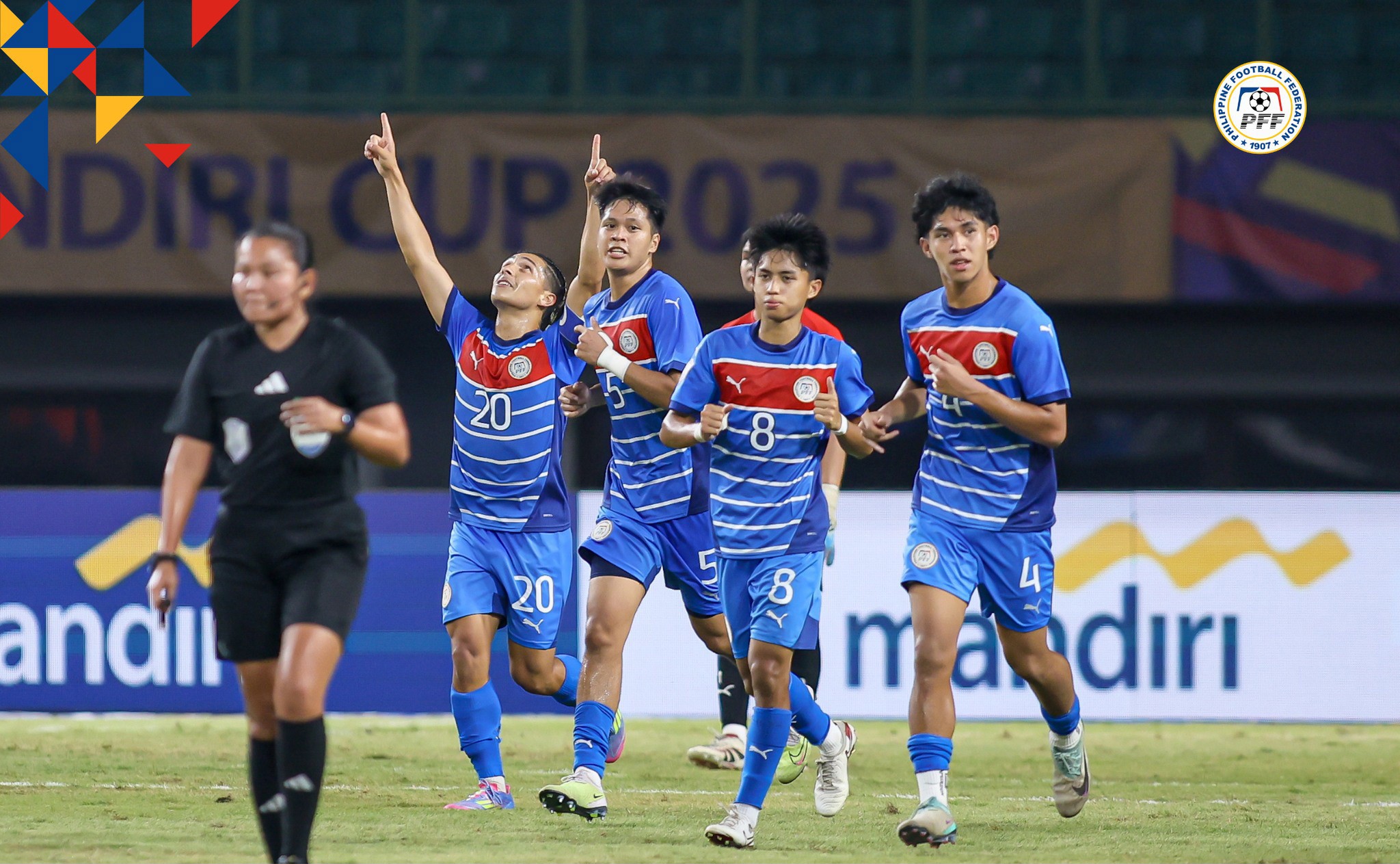 U23 Philippines thắng 2-0 trước U23 Brunei để nuôi hy vọng giành vé vào Bán kết