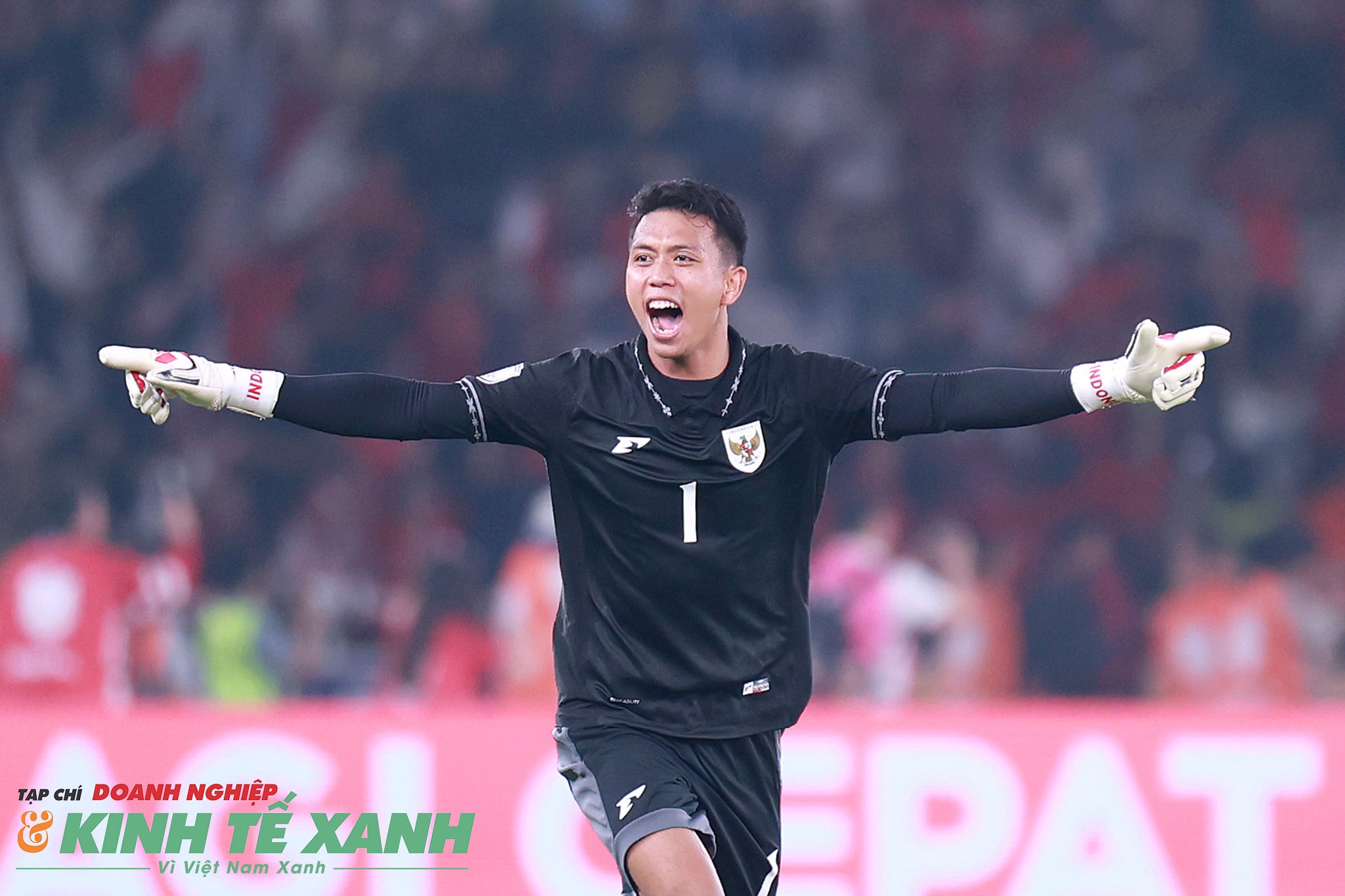 Thủ môn Ardiansyah ăn mừng bàn gỡ hòa của U23 Indonesia.