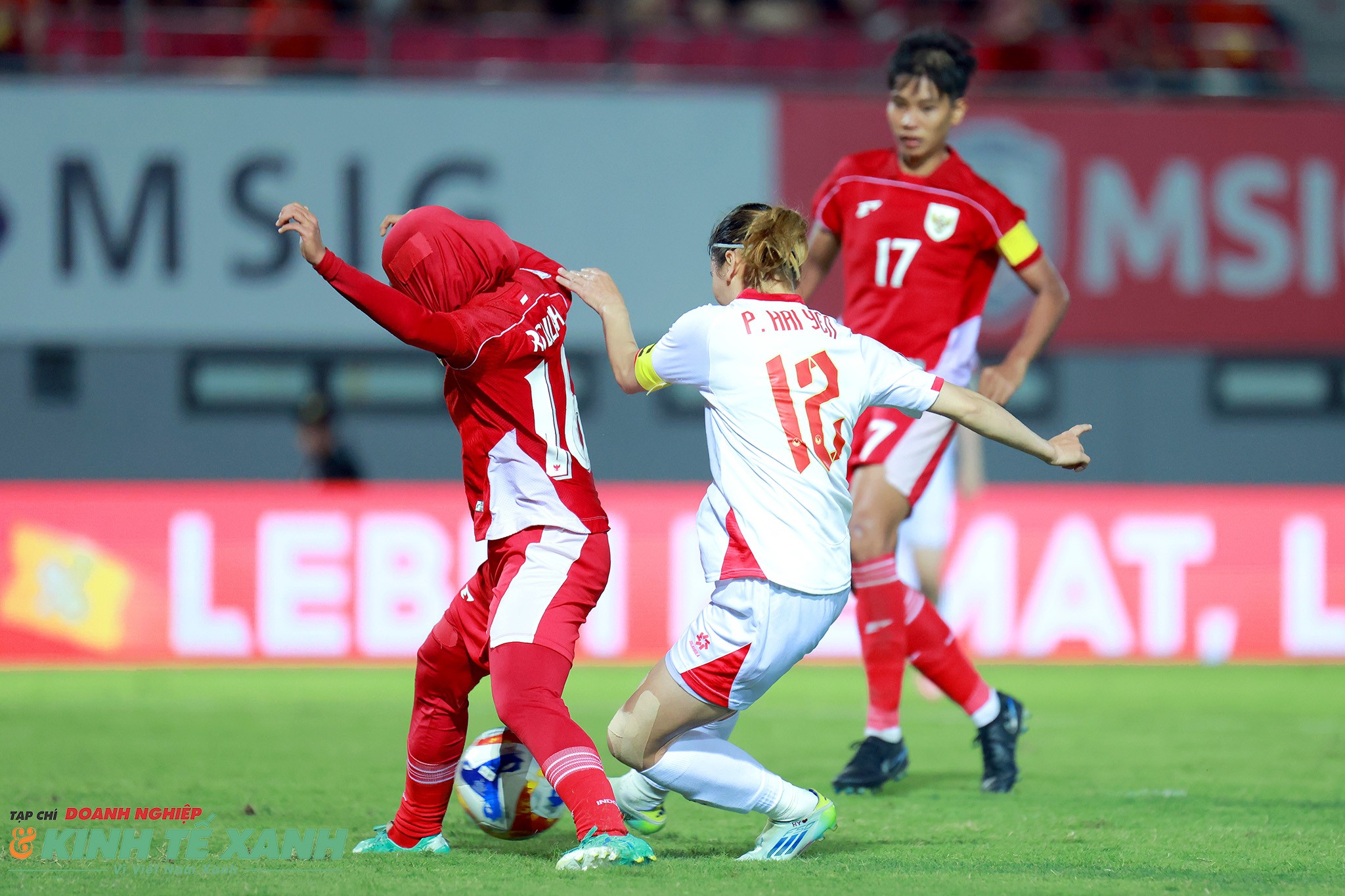 Hải Yên tung cú sút ghi bàn thắng nâng tỉ số lên 6-0. Đây là cú đúp của tiền đạo đội tuyển nữ Việt Nam ở trận đấu này