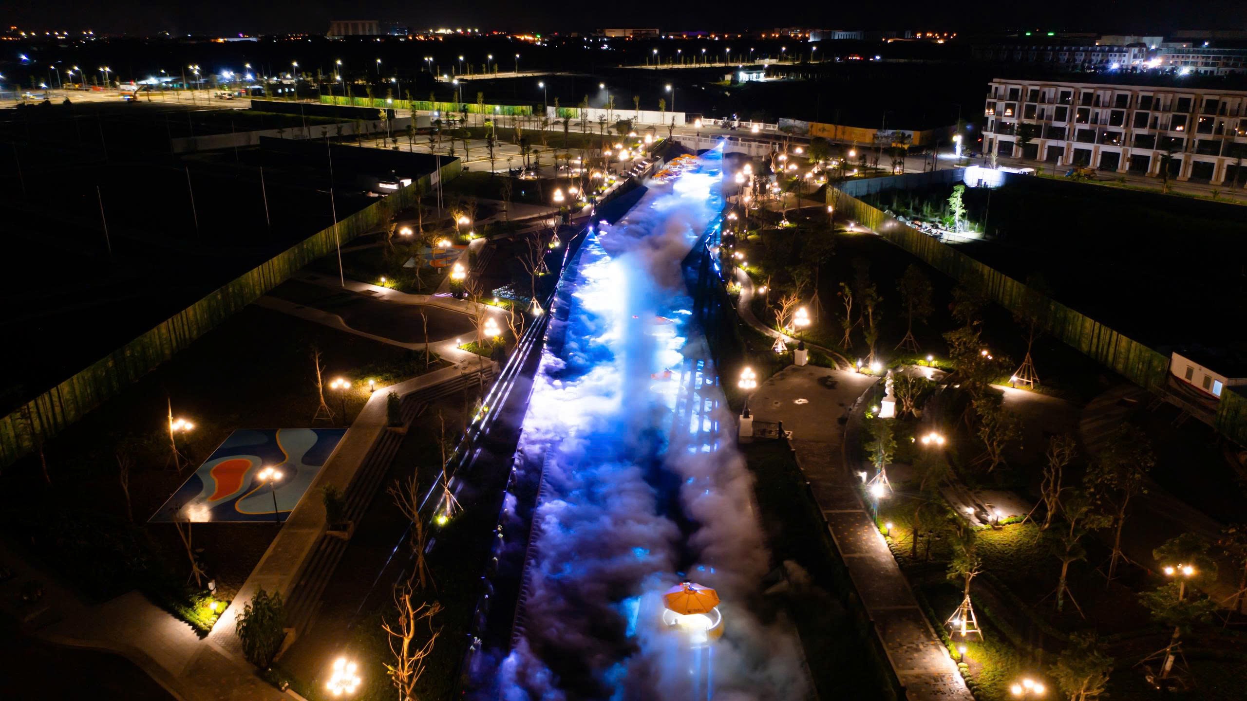 Dòng sông Ánh sáng tại Thành phố Thiên niên kỷ T&T City Millennia được lấy cảm hứng từ dòng sông Venice mộng mơ