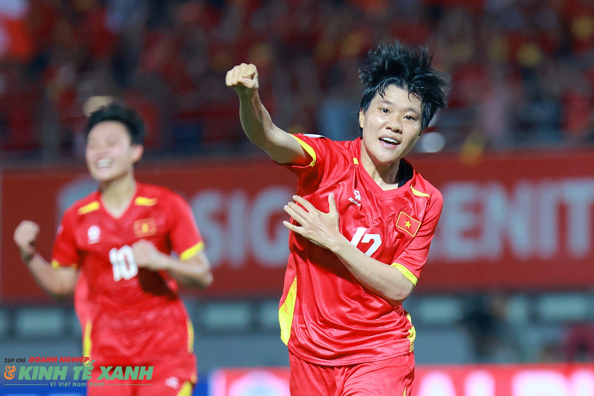 Thu Thảo ăn mừng bàn thắng duy nhất của trận đấu cho đội tuyển nữ Việt Nam