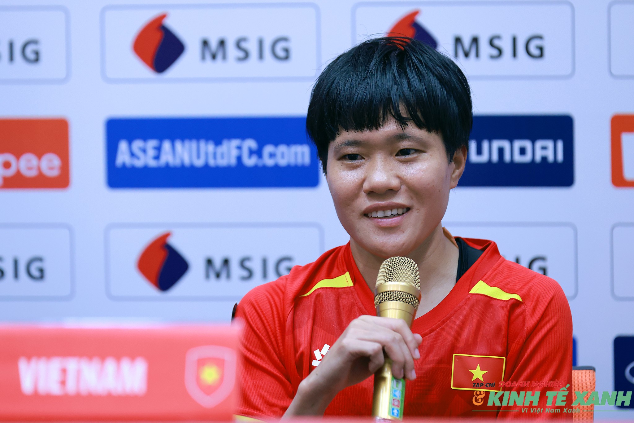 Trần Thị Thu Thảo - cầu thủ xuất sắc nhất trận đấu với đội tuyển nữ Thái Lan