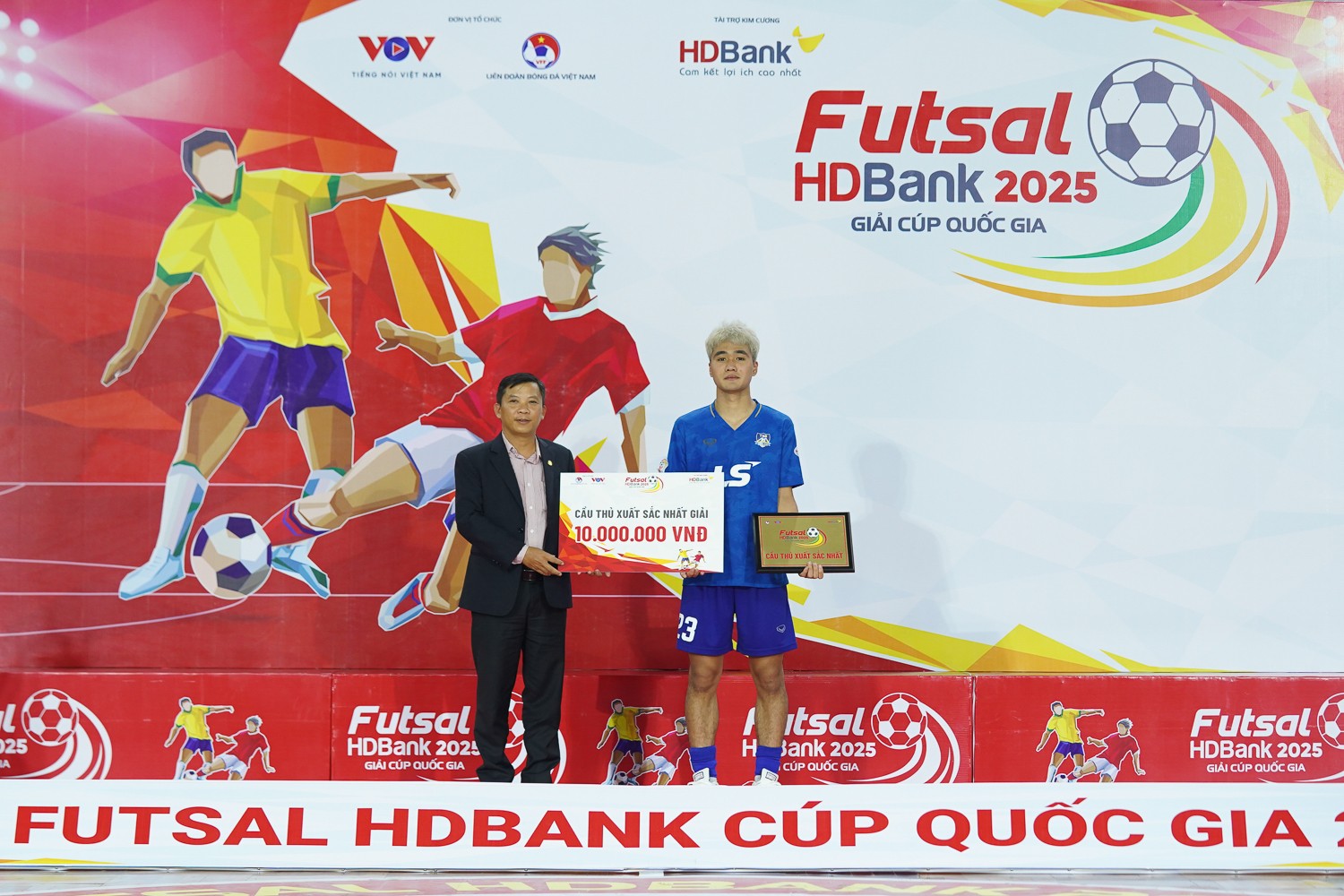 Cầu thủ xuất sắc nhất: Nguyễn Đa Hải, Thái Sơn Bắc