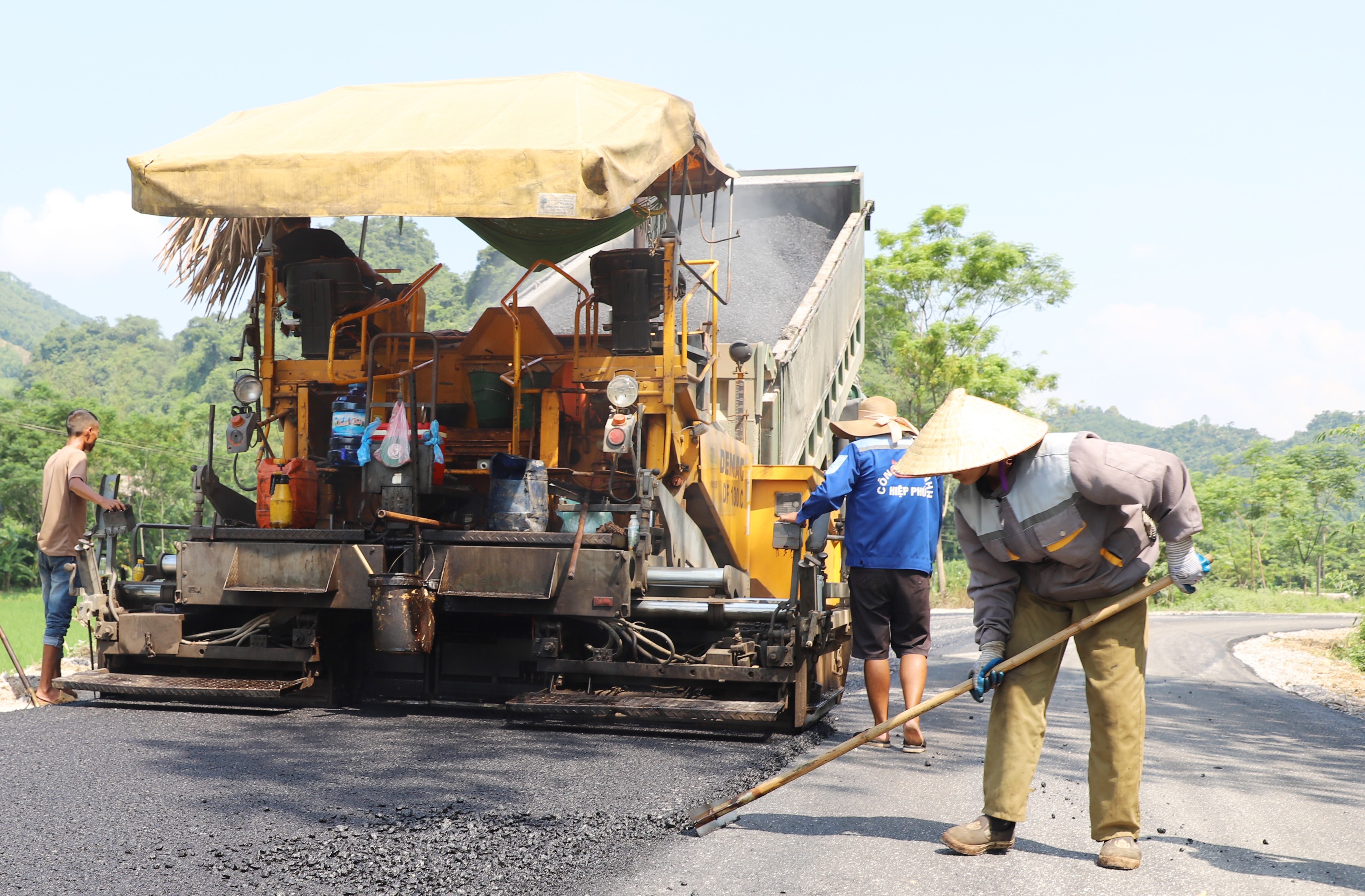 Tuyên Quang: Quyết tâm về đích sớm hai công trình trọng điểm, chào mừng Quốc khánh 2/9.JPG
