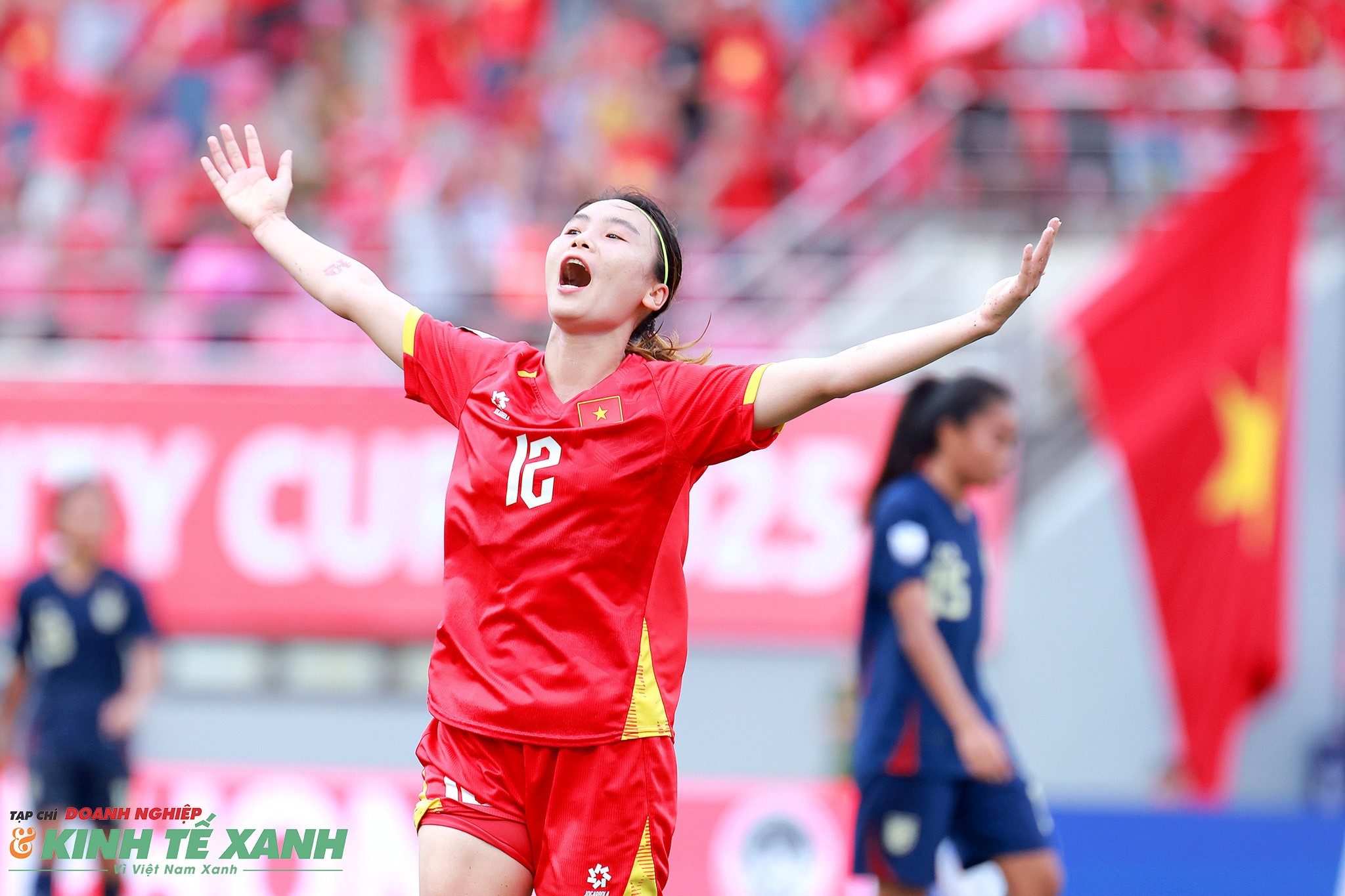 Tiền đạo Hải Yến ăn mừng bàn thắng mở tỉ số trận đấu cho đội tuyển nữ Việt Nam