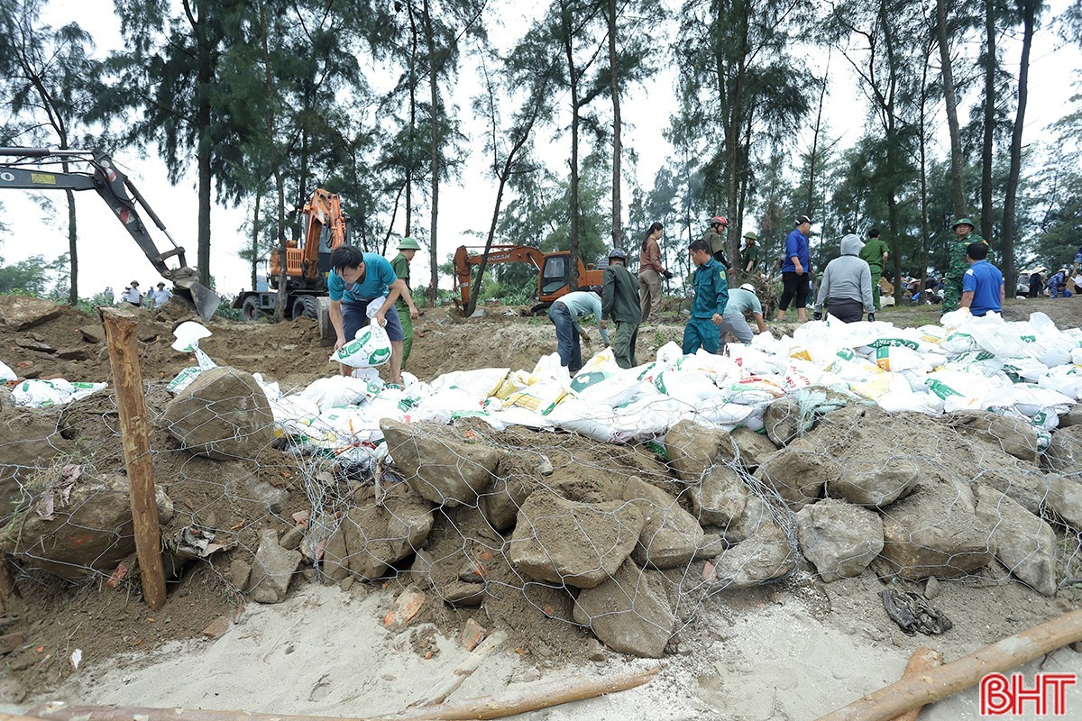 Hà Tĩnh lập Sở chỉ huy ứng phó với bão số 5