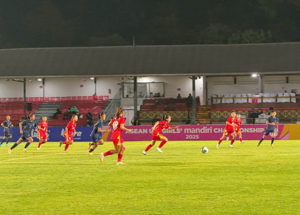 U16 nữ Việt Nam hoàn toàn lấn lướt các cầu thủ U16 nữ Campuchia