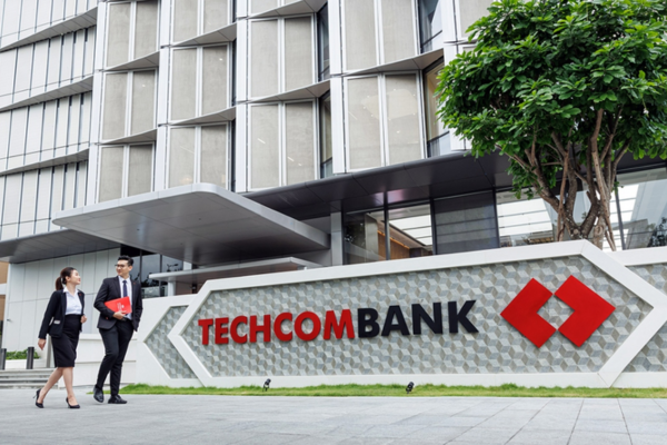 Techcombank thăng hạng tín nhiệm lên B&B.png