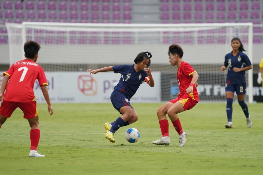 U16 nữ Việt Nam gặp nhiều khó khăn trước đối thủ mạnh nhất kể từ đầu giải