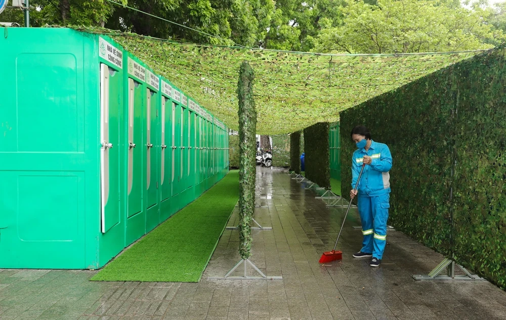 Nhà vệ sinh công cộng 