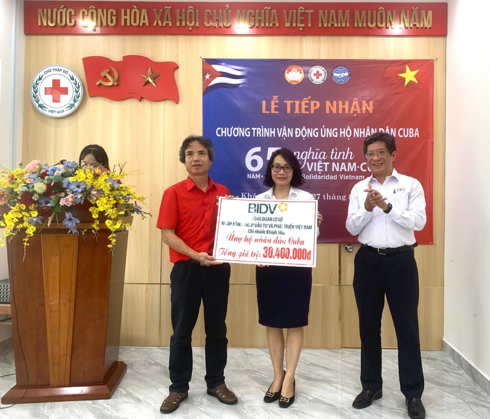 Khánh Hòa tiếp nhận 800 triệu đồng ủng hộ nhân dân Cuba