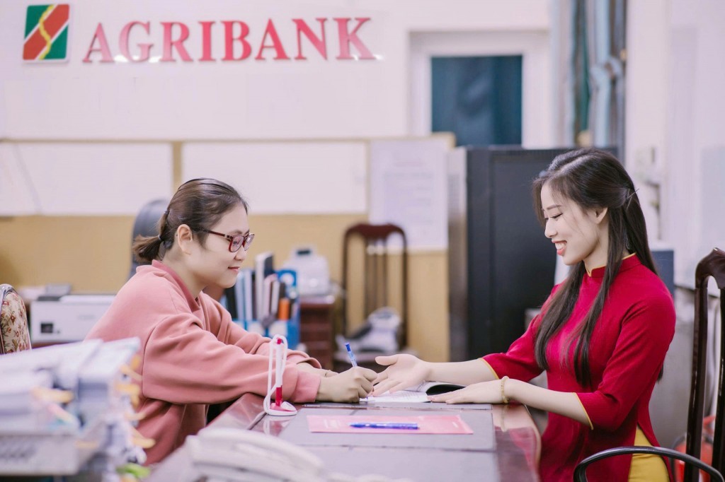 Agribank đang đẩy mạnh chuyển đổi số, hướng tới mô hình ngân hàng xanh - bền vững
