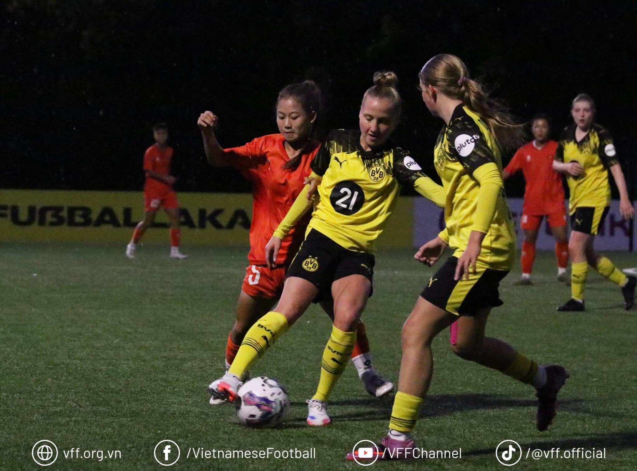 Trận giao hữu với U17 nữ Borussia Dortmund giúp HLV Okiyama Masahiko đánh giá phong độ hiện tại của các học trò