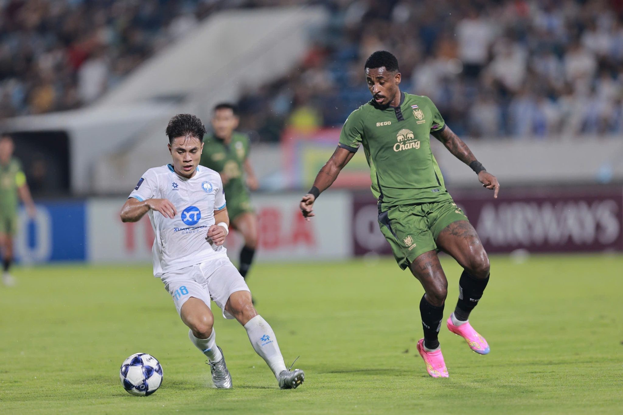 Nam Định FC sử dụng tới 10 ngoại binh trong đội hình xuất phát