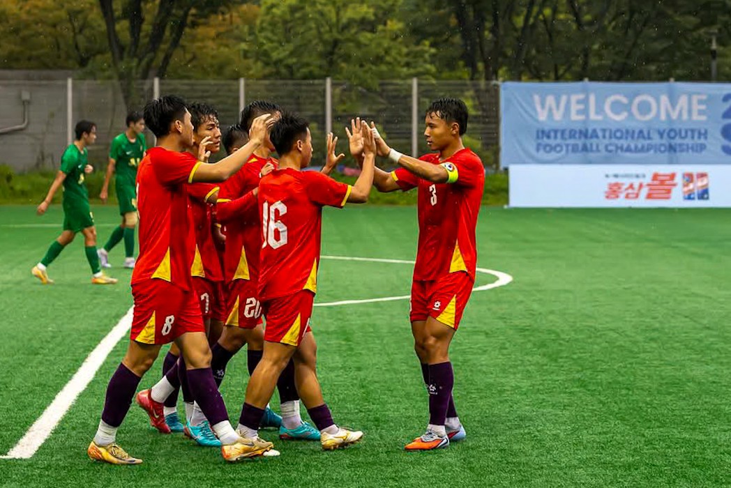 U18 Việt Nam thắng đậm 4-0 U18 Zhejiang, Trung Quốc