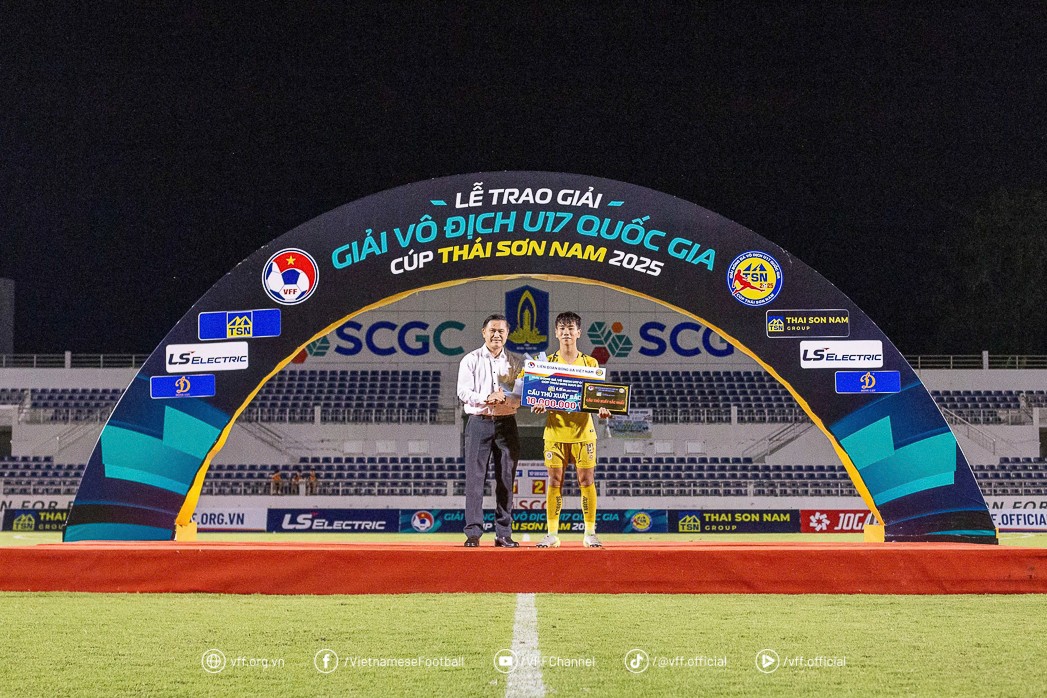 Cầu thủ xuất sắc nhất: Chu Ngọc Nguyễn Lực, U17 Hà Nội