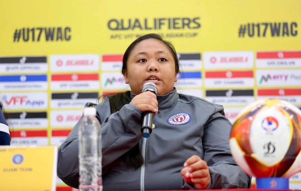 HLV trưởng đội tuyển U17 nữ Guam - Chyna Ramirez