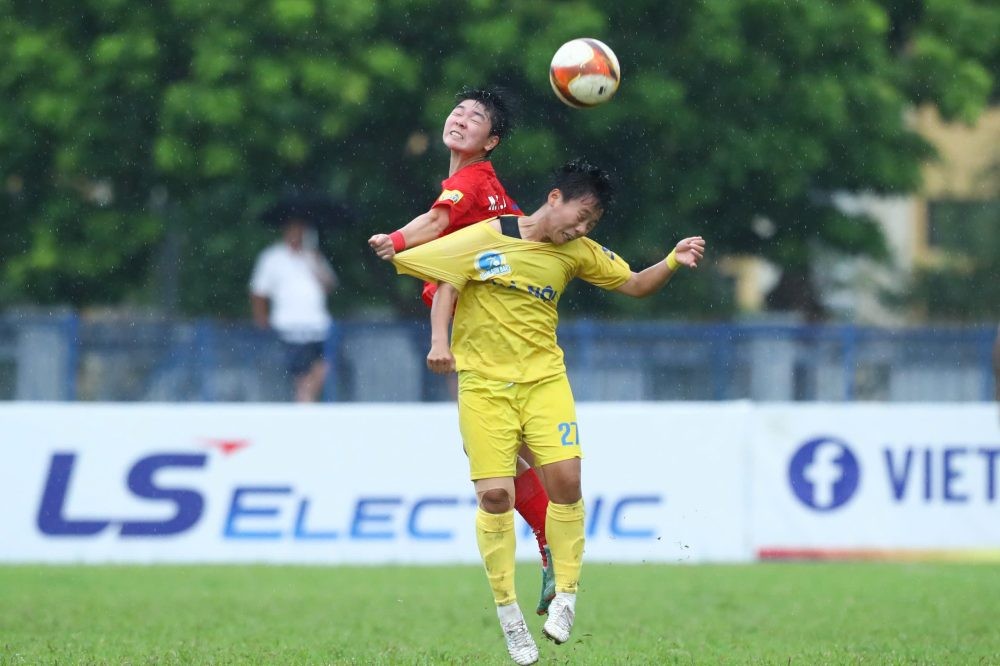 Trận đấu giữa TP. Hồ Chí Minh I và Hà Nội diễn ra sôi nổi và hấp dẫn