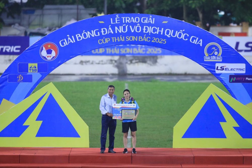 Cầu thủ ghi nhiều bàn thắng nhất: Phạm Hải Yến, Hà Nội, 6 bàn