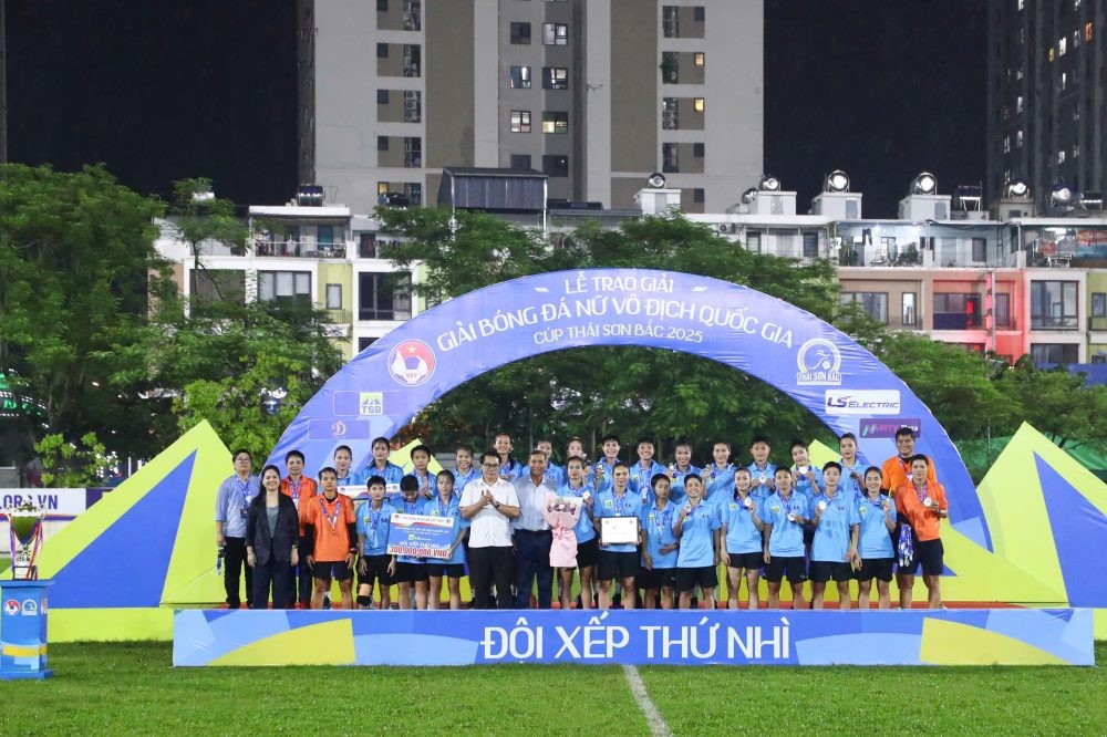 Đội thứ Nhì: Hà Nội