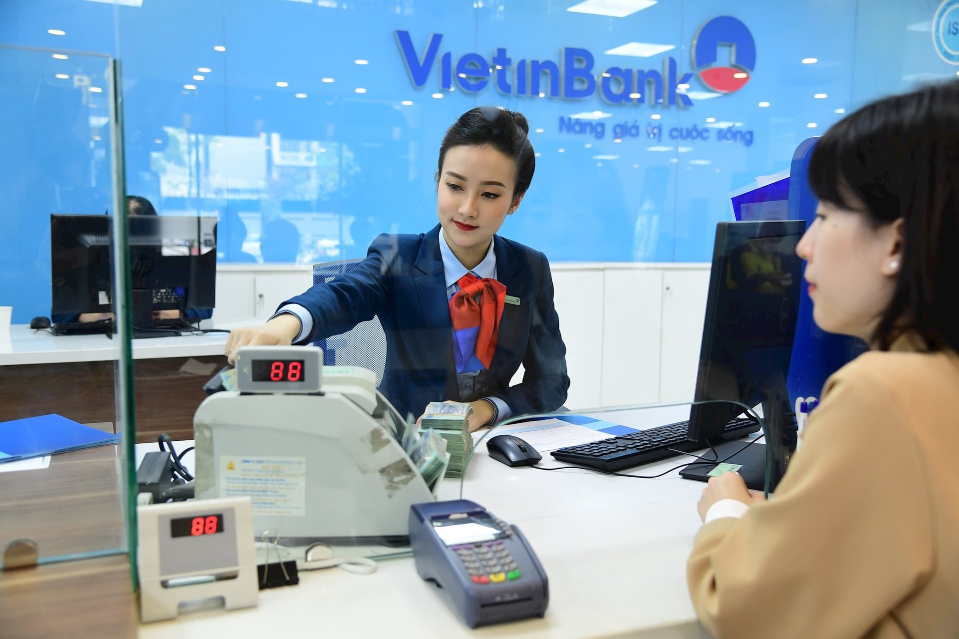 vietinbank-tang-gioi-han-tin-dung-ho-tro-doanh-nghiep-dip-cuoi-nam-1637638055-2-1760858047.jpg