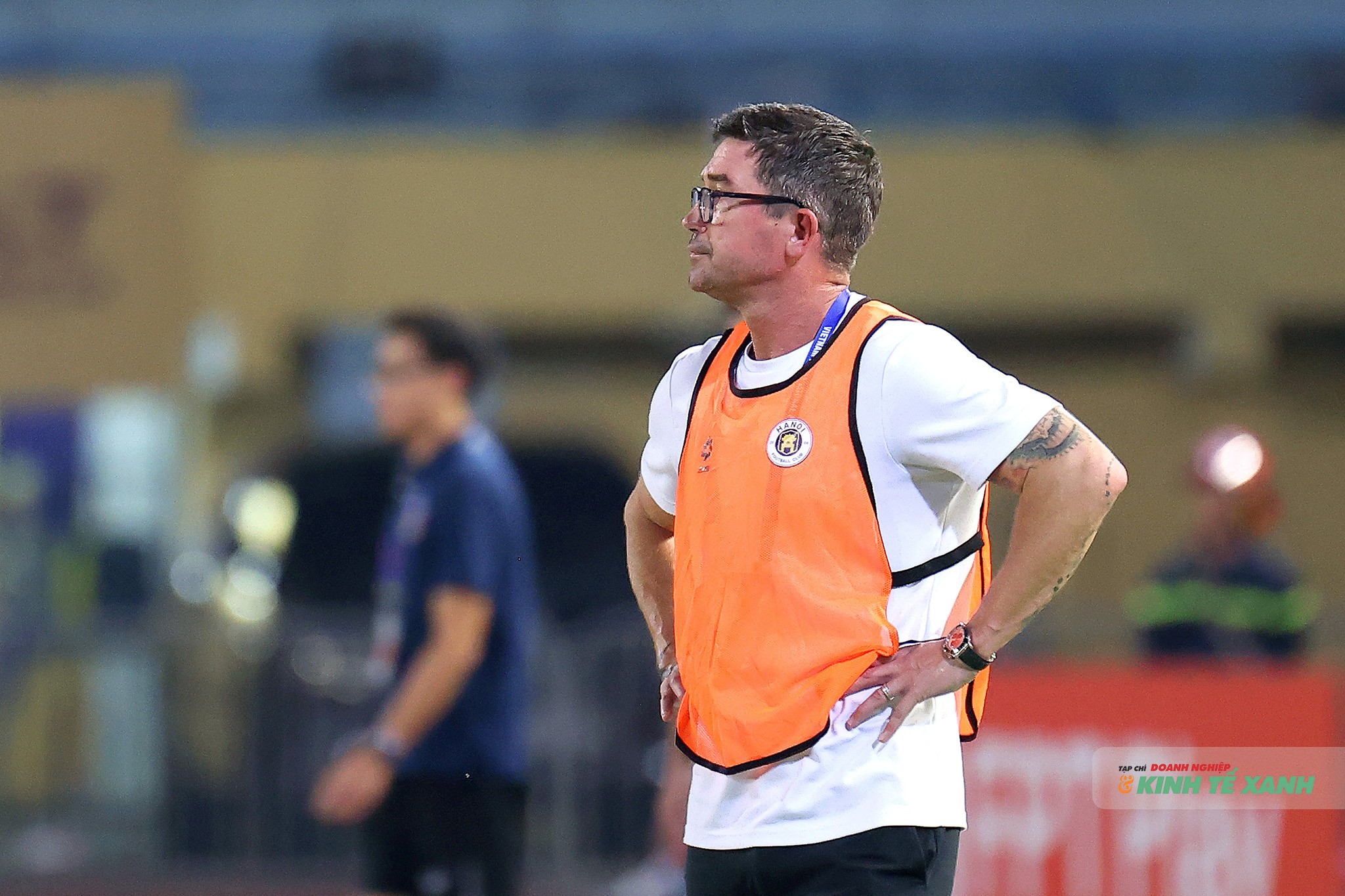 Harry Kewell cảm nhận được sức ép cực lớn và khó khăn trong những trận đấu tại V.League